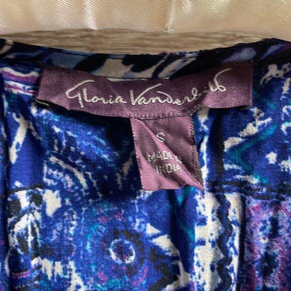 Gloria Vanderbilt Ladies Dress Top, Size Small, Blue,White,Purple Colors, Beaded - Picture 5 of 9